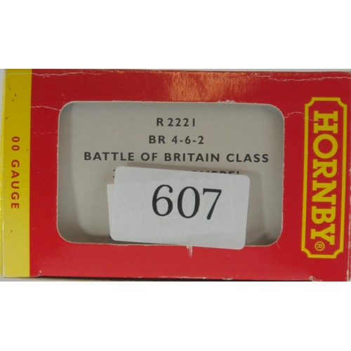 607 - BR 4-6-2 Battle of Britain Class 34067 Tangmere. Manufactured by Hornby. Makers Catalogue No R2221