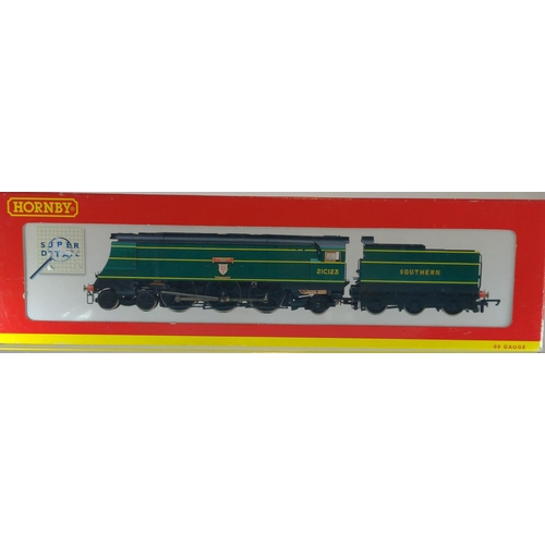 610 - SR 4-6-2 West Country Class 21C123 Blackmoor Vale. Manufactured by Hornby. Makers Catalogue No R2219