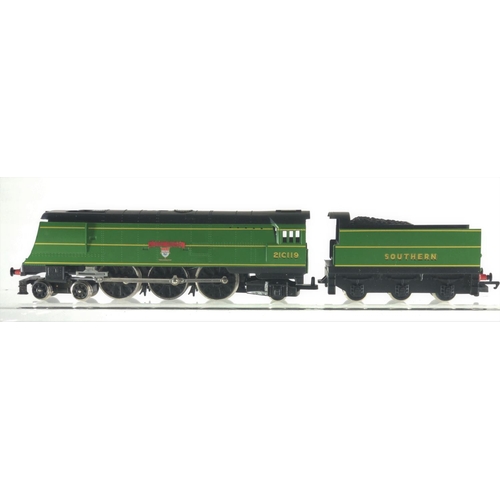 633 - SR 4-6-2 Locomotive Lyme Regis 21C119 West Country Class renumbered. Manufactured by Hornby. Makers ... 