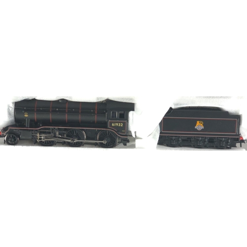 677 - K3 61932 BR Lined Black E/Emblem Group Standard Tender, DCC ready. Manufactured by Bachmann. Makers ... 