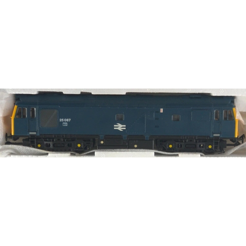 678 - Class 25/2 Diesel BR Blue. Manufactured by Bachmann. Makers Catalogue No 32-410