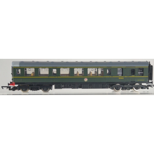 735 - BR 3 Car Diesel Multiple Unit DMU Class 110. Manufactured by Hornby. Makers Catalogue No R369