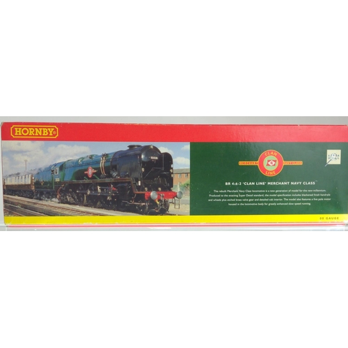 738 - BR 4-6-2 Clan Line Merchant Navy Class, DCC ready. Manufactured by Hornby. Makers Catalogue No R2169