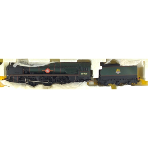 738 - BR 4-6-2 Clan Line Merchant Navy Class, DCC ready. Manufactured by Hornby. Makers Catalogue No R2169