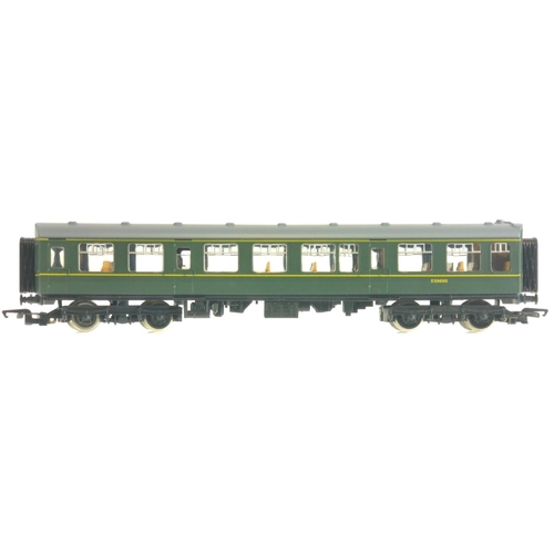 735 - BR 3 Car Diesel Multiple Unit DMU Class 110. Manufactured by Hornby. Makers Catalogue No R369