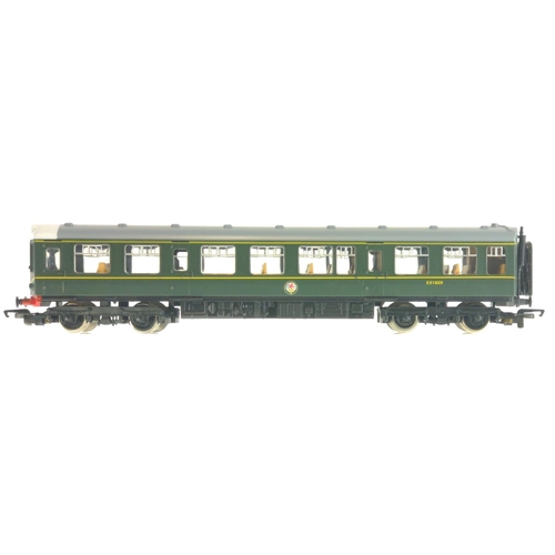 735 - BR 3 Car Diesel Multiple Unit DMU Class 110. Manufactured by Hornby. Makers Catalogue No R369