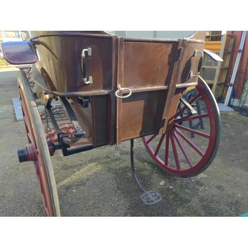 15 - Irish Governess Cart, with stands