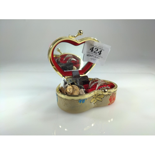 424 - Jewellery in heart-shaped box, including some silver, white metal, rolled gold & others