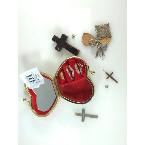 424 - Jewellery in heart-shaped box, including some silver, white metal, rolled gold & others