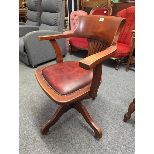 763 - Vintage industrial office chair on casters