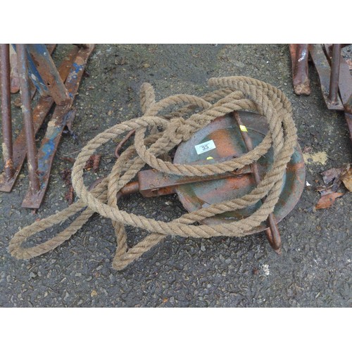 35 - Scaffold pulley wheel with length of rope