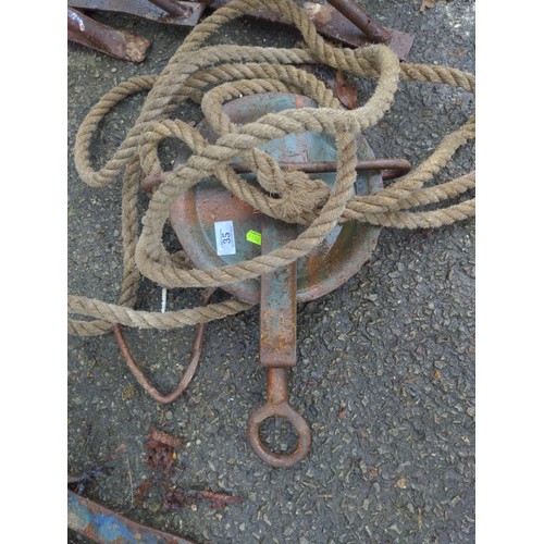 35 - Scaffold pulley wheel with length of rope