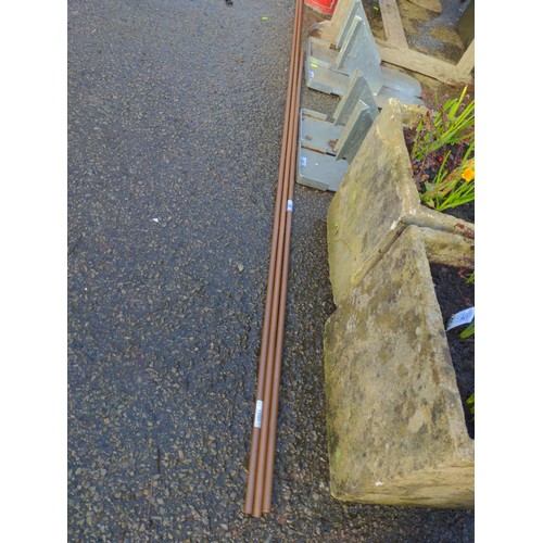 41 - 3 lengths of 15mm copper pipe. Longest 213cm