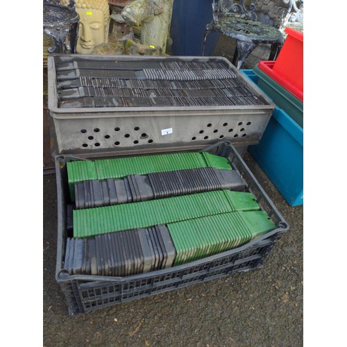 4 - 3 large trays of propagating pots, 2 trays of 7.5cm width, 1 tray of 9.5cm width