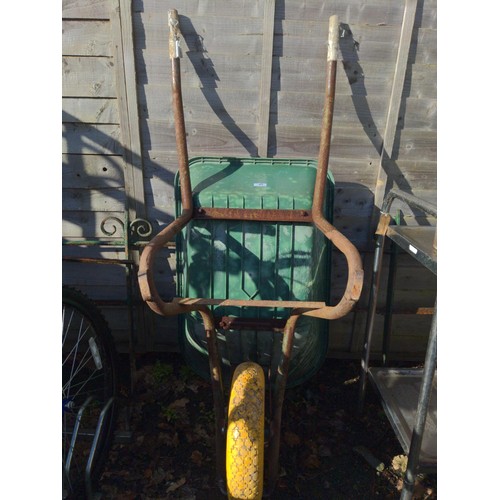 62 - Green wheel barrow