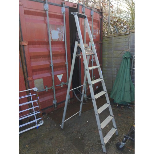 72 - 6 step stepladder