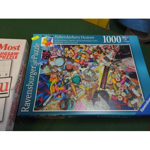 184 - 2 boxed jigsaw puzzles