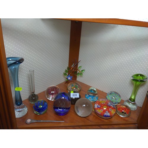 639 - Collection of paperweights and other glass items. 