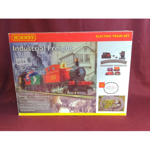 613E - Hornby industrial freight train set, missing power pack