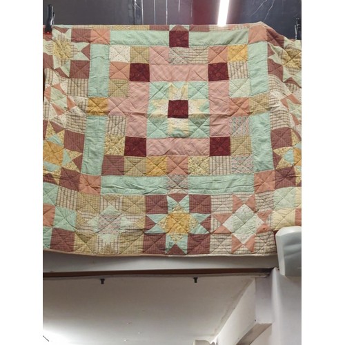 906 - Patchwork quilt 146 x 144cm