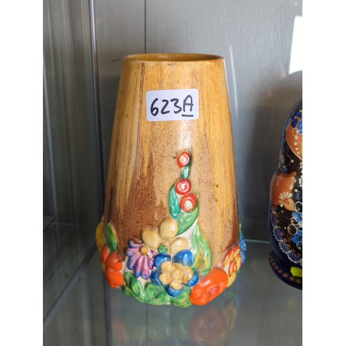 623A - Clarice Cliff Bizarre range vase H18.5 