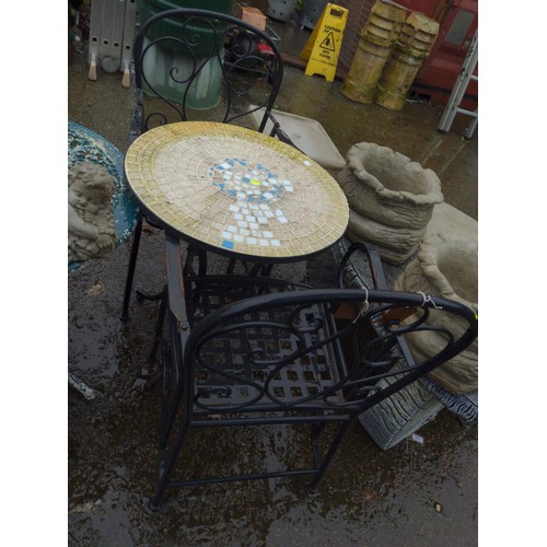 131 - 2 x garden chairs and mosaic table D61cm H68cm 