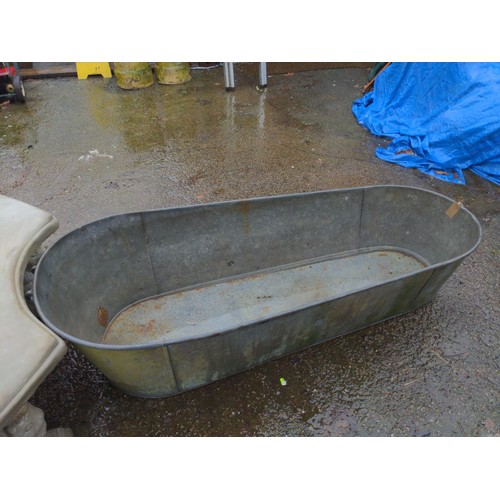 135 - Two handled victorian style galvanised bath L152cm W61cm D40cm