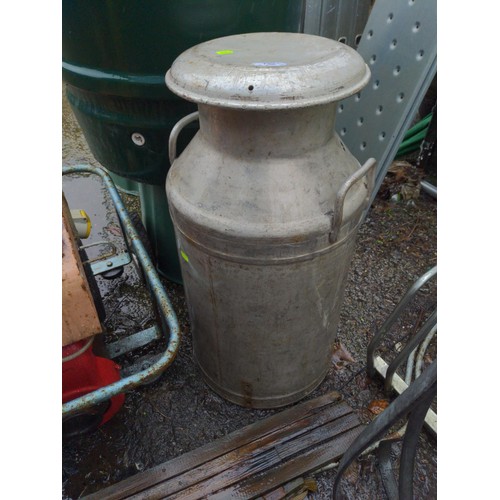 165 - Aluminium milk churn, marked 'Torridge Vale Dairies'. H69cm marked UFL to lid