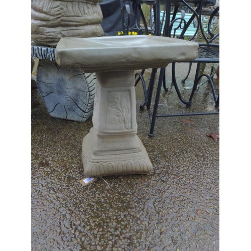 136 - Modern garden flower embossed bird bath 39 x 39cm H50cm