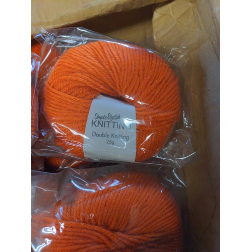 344 - 50 x 25 grams orange 'Simply Stylish' yarn