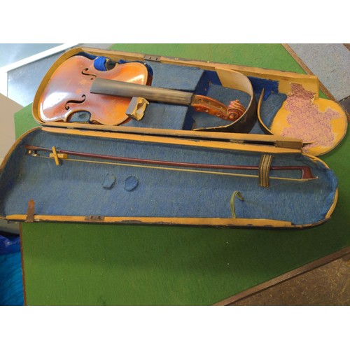 384 - Vintage violin and bow in case