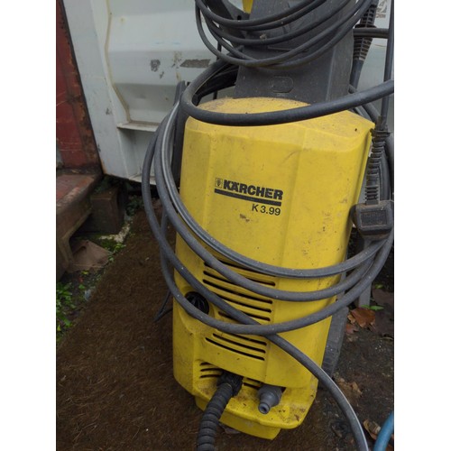 446 - Karcher K3.99 pressure washer complete with attachments