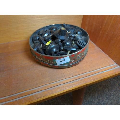 647 - Tin of approx 40 door & drawer knobs