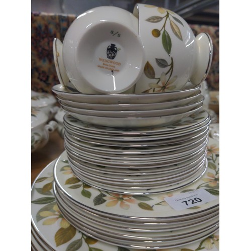 720 - Large qty. of Beaconsfield Wedgwood dinner ware, tea, coffee, tureens & serving plates 