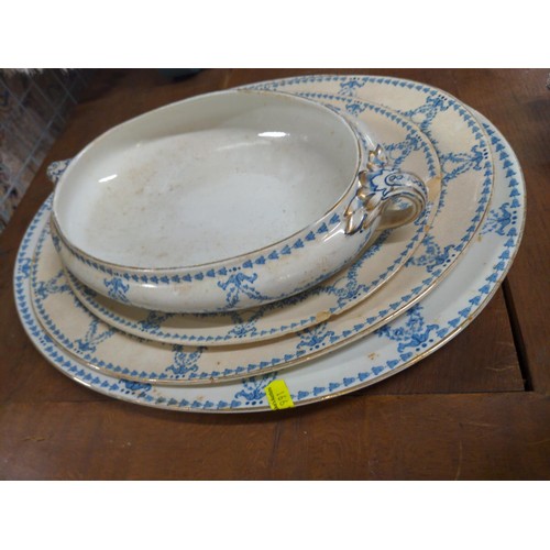 726 - Booths graduated meat plates As found, with other blue & white ceramics & William Lawsons ta... 