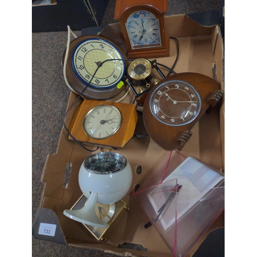 733 - 2 x boxes of assorted clocks inc. Metamec.