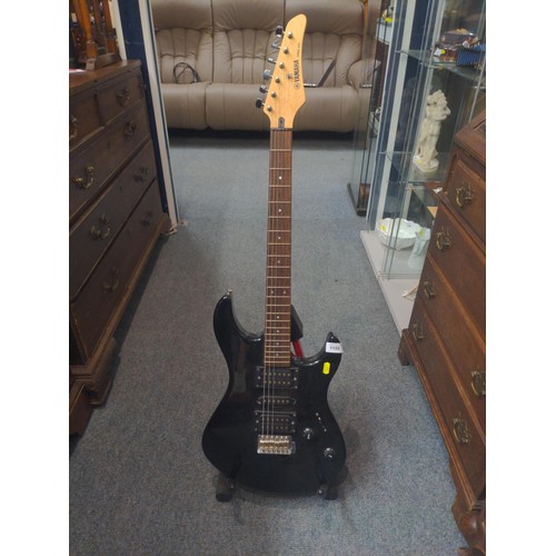 1158 - Yamaha ERG121. Black Stratocaster low action electric guitar.