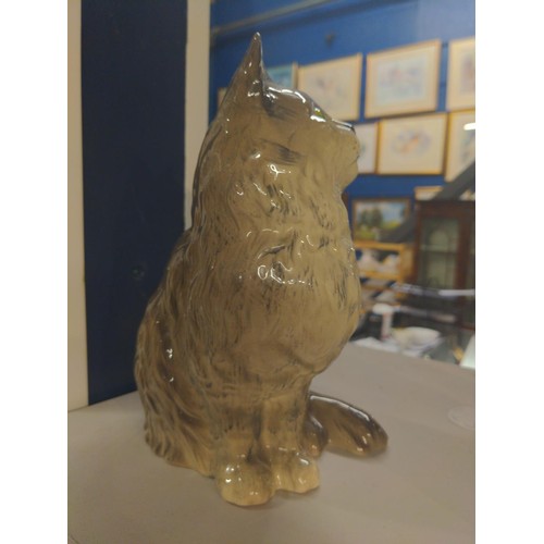 941 - Royal Doulton cat, height 20.5cm