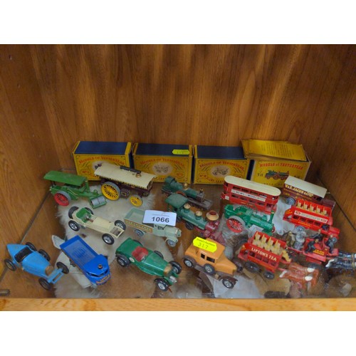 1066 - Collection of boxed and lose matchbox and Lesney cars