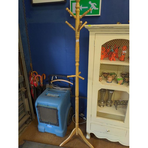 1079 - Hat and coat stand H103cm 