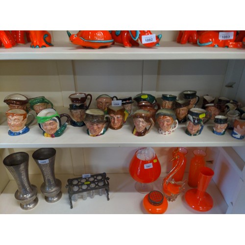 1084 - 30 Royal Doulton character mugs 