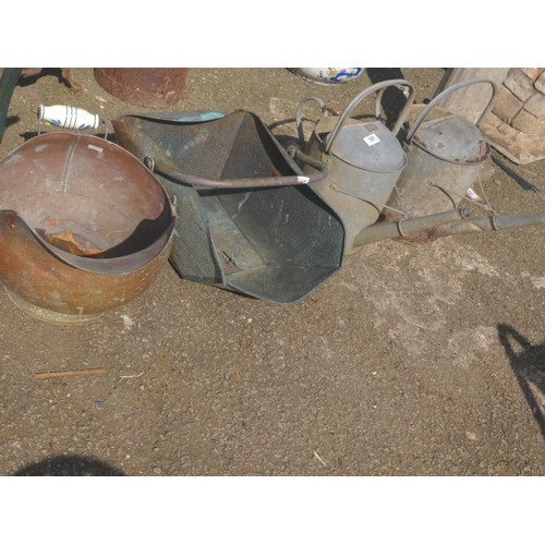 107 - 2x 1/2 Gallon galvanised watering cans together with 2 coal scuttles