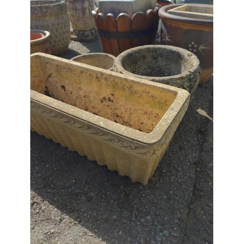 116 - Various plant pots inc. trough planter (L60cm)