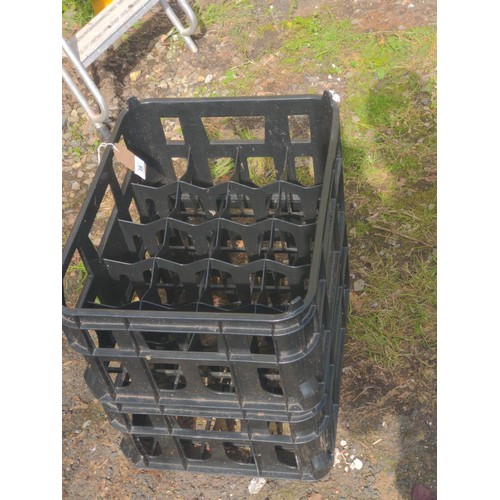 19 - 2x bottle crates