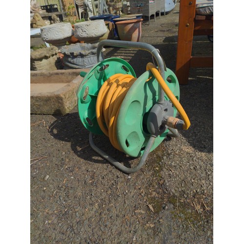 30 - Hozelock hose on reel