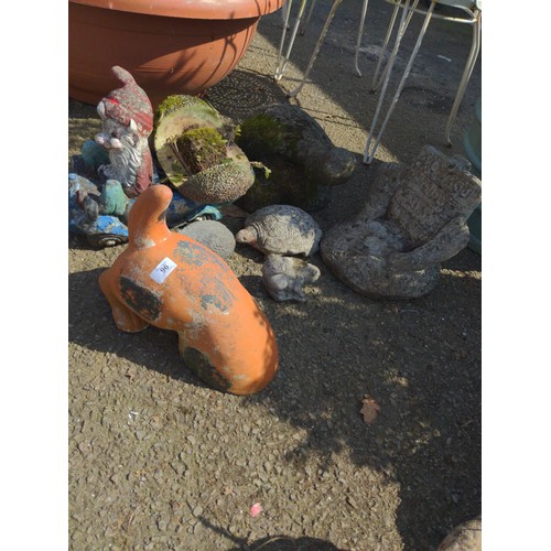 96 - Various garden ornaments inc. Digging Dog