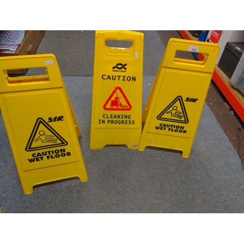 202 - 3 folding hazard signs