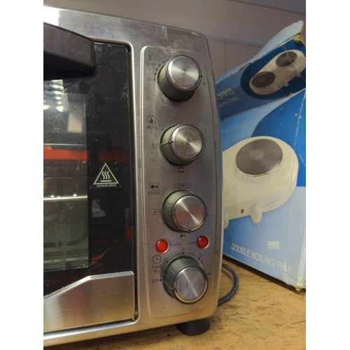 280 - Counter top double hob convection oven