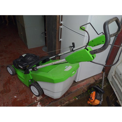 318 - Viking 4 petrol lawn mower