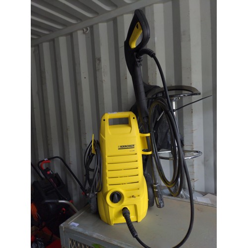 324 - Karcher K.2.385 small pressure washer